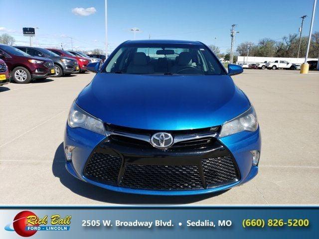 2017 toyota camry se in dresden, missouri