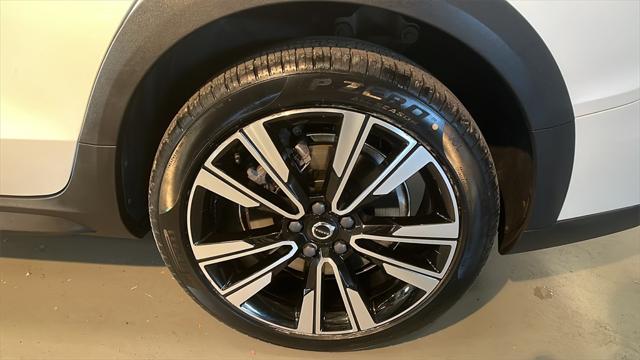 2022 volvo v60 cross country t5