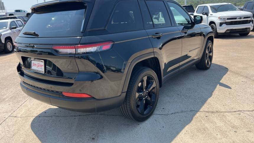 2023 jeep grand cherokee altitude
