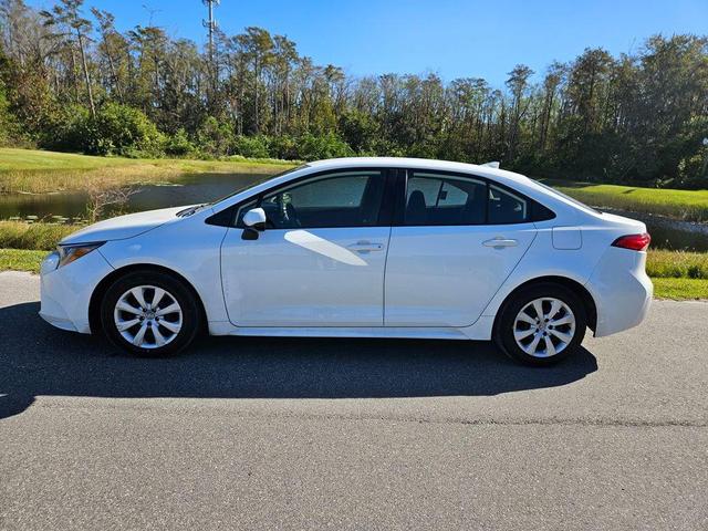 2022 toyota corolla le