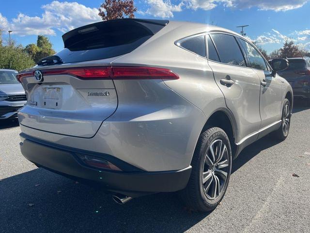 2021 toyota venza le