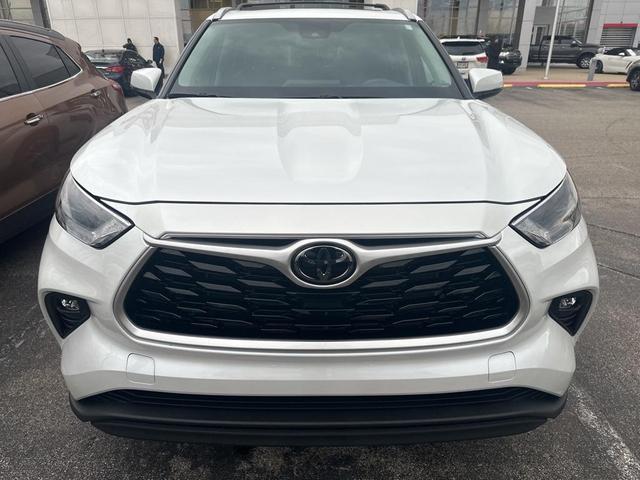 2022 toyota highlander xle