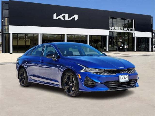 2022 kia k5 gt-line