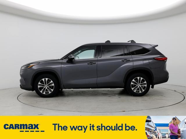 2021 toyota highlander xle