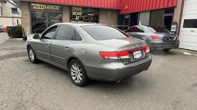 2009 hyundai azera in laurence harbor, new jersey