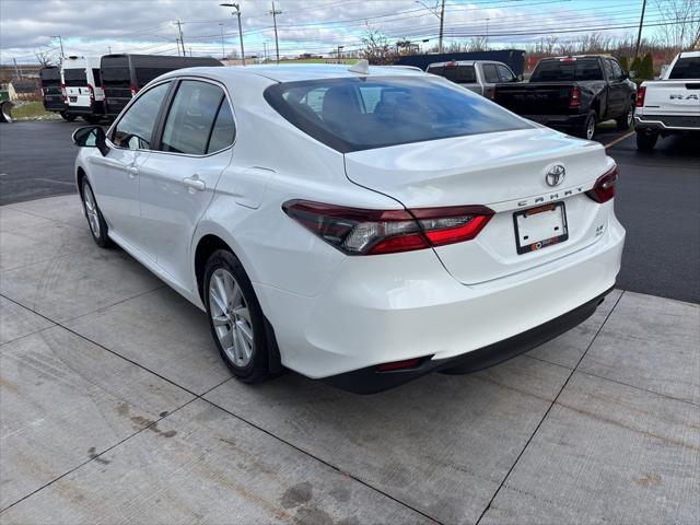 2021 toyota camry le