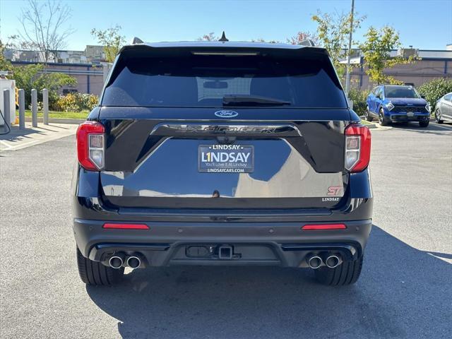 2022 ford explorer st
