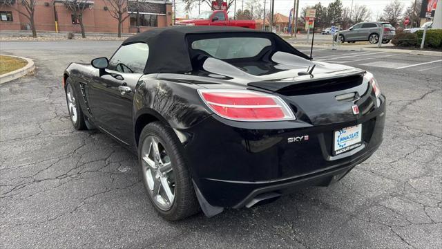 2008 saturn sky red line
