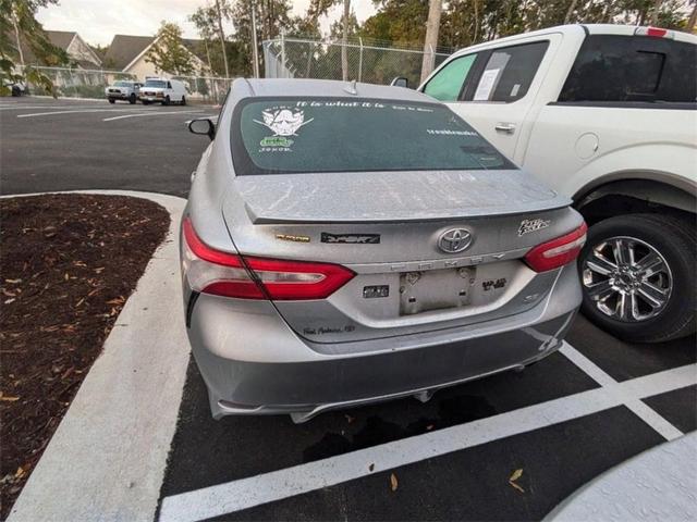 2019 toyota camry se