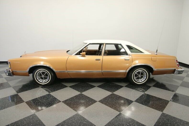 302 v8 auto factory correct chamois glamor paint beautiful interior cruiser