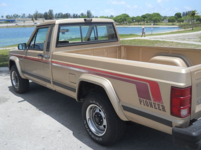 89 jeep comanche clean 4x4 only 72k miles no reserve