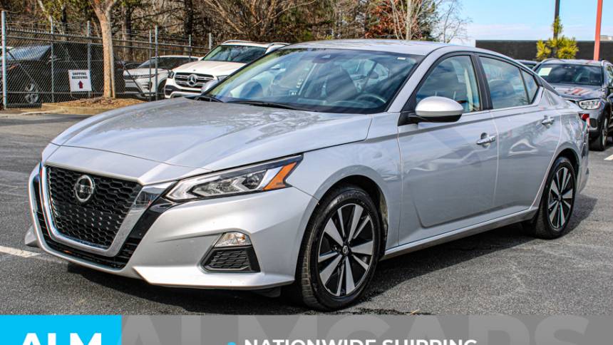 2021 nissan altima sv