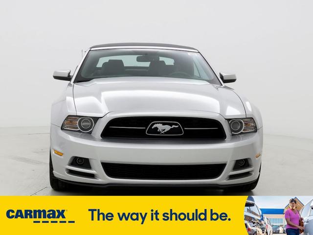 2014 ford mustang premium