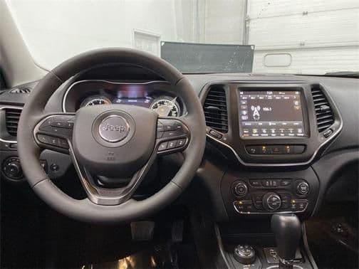 2023 jeep cherokee trailhawk in plymouth, wisconsin