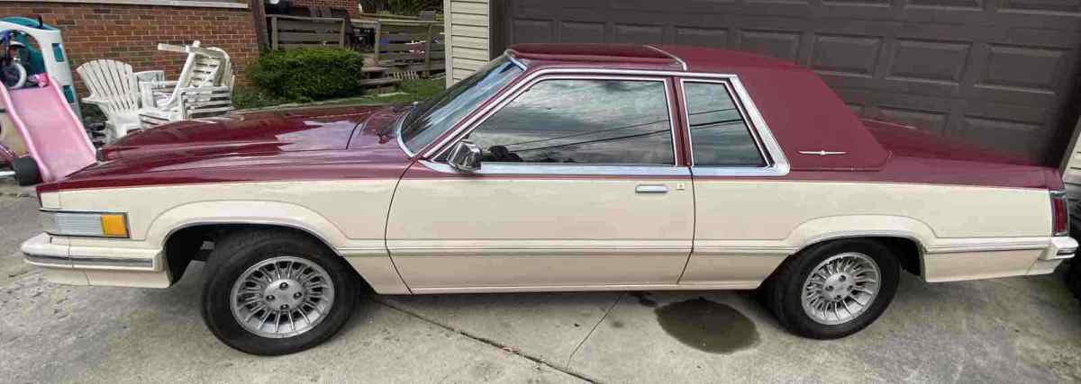 1981 ford thunderbird sedan red rwd automatic