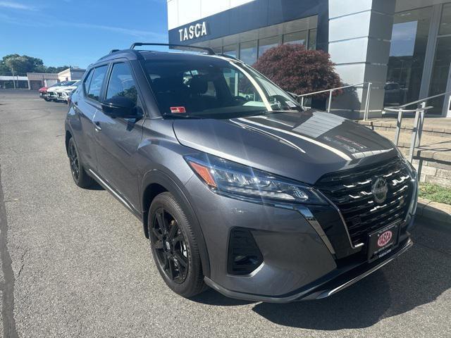 2024 nissan kicks sr