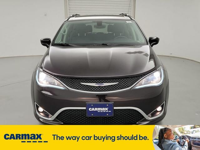 2019 chrysler pacifica touring l