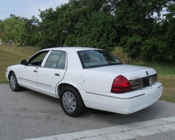 2006 mercury grand marquis gs