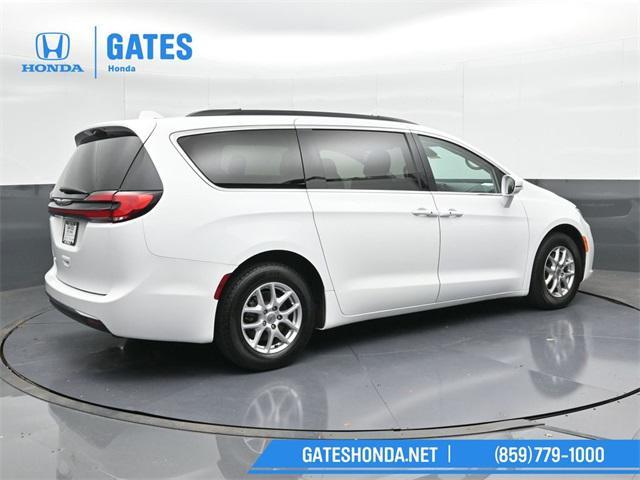 2022 chrysler pacifica touring l