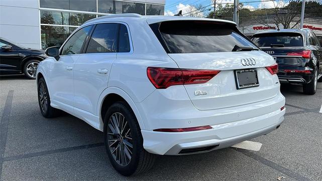 2022 audi q3 40 premium