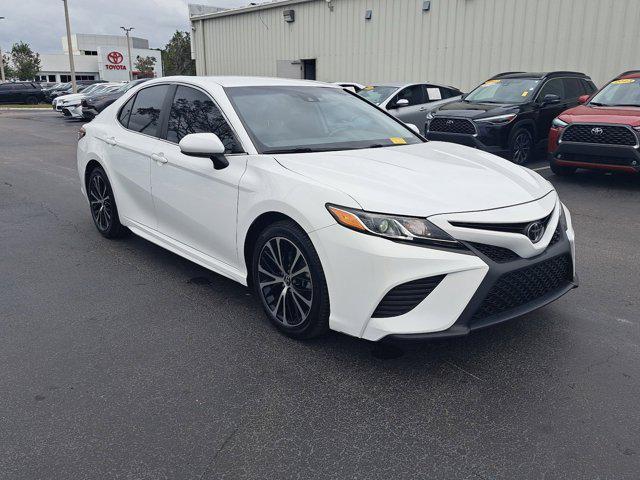 2019 toyota camry se