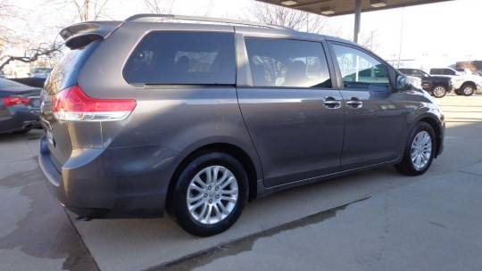 2012 Toyota Sienna