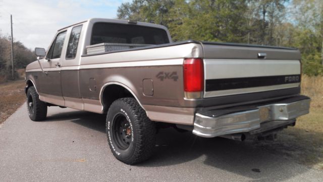 1992 f150 xlt ext cab. clean , straight rust free. one for the the northern guys