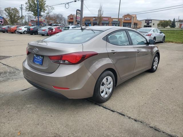 2016 hyundai elantra se