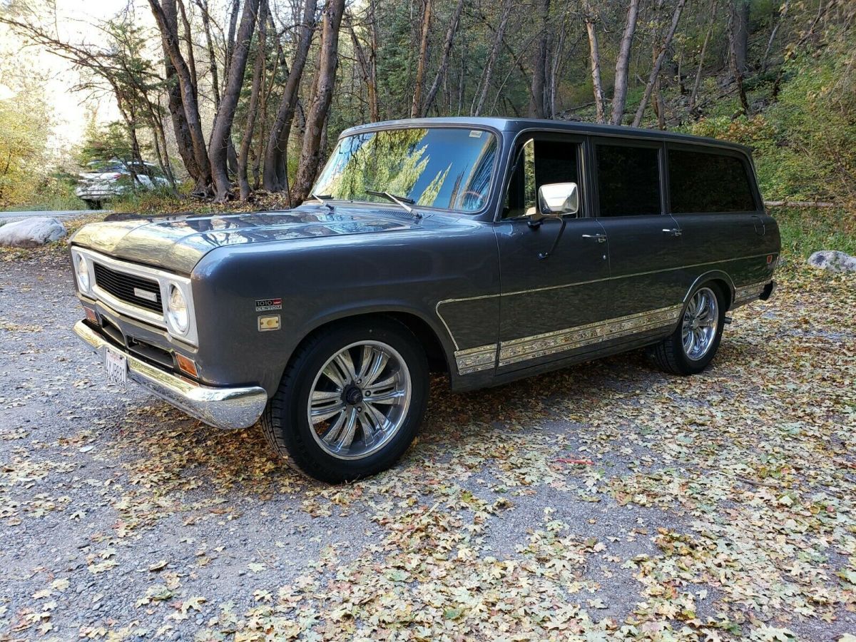 1971 travelall 2wd fully running drives great