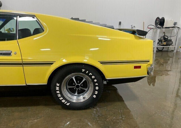 1972 ford mustang