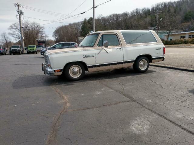 1983 dodge ramcharger 2wd, 360 , ac , loaded all original lowered no reserve !!!