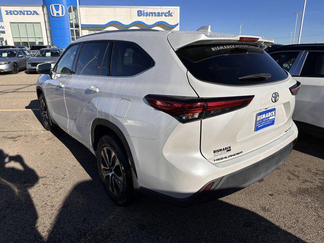 2022 toyota highlander xle