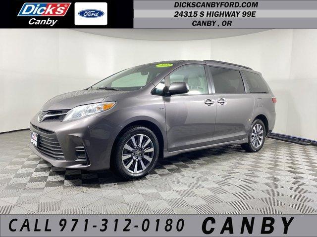 2020 toyota sienna le