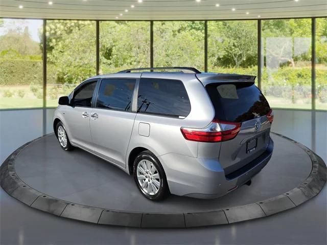 2017 toyota sienna xle premium
