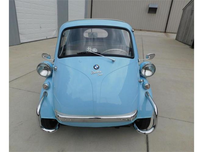 1957 bmw isetta in fenton, missouri