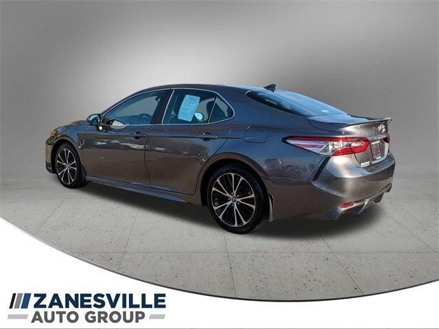 2020 toyota camry se