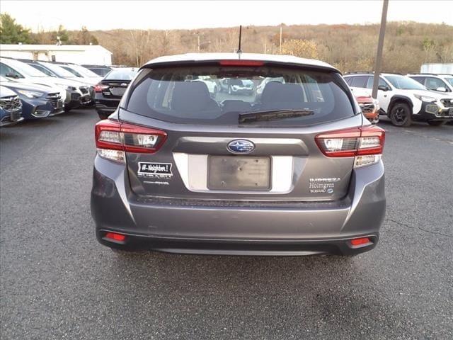 2022 subaru impreza base