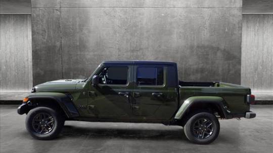 2024 Jeep Gladiator