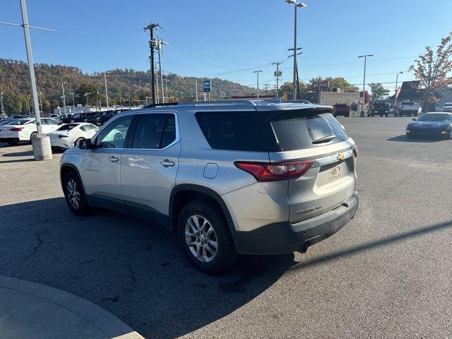 2018 chevrolet traverse lt cloth