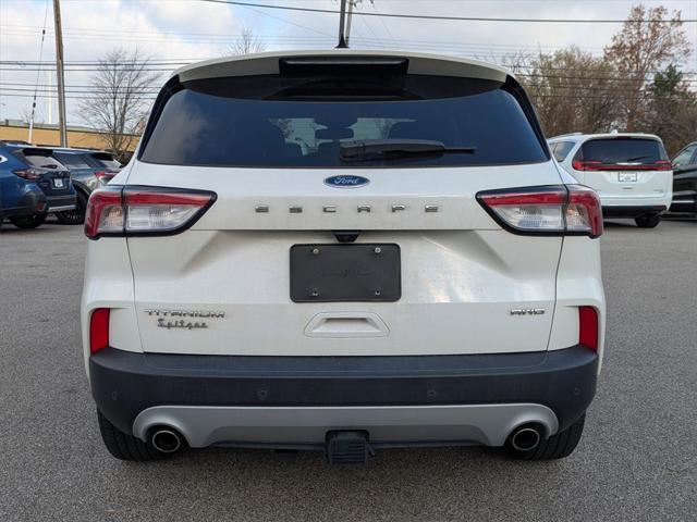 2022 ford escape titanium