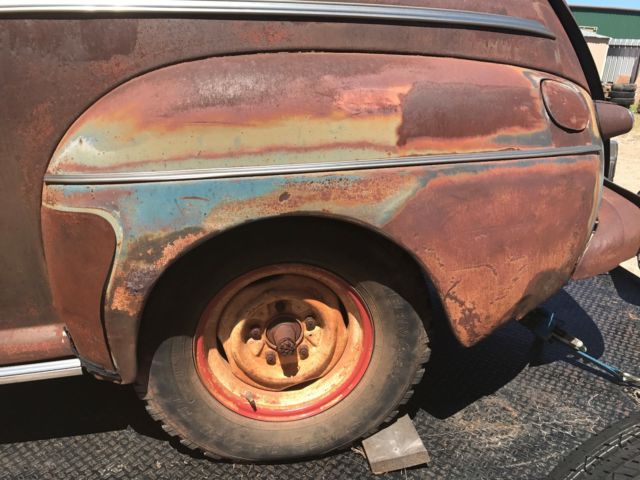 1946 ford sedan with all trim parts and decent body panels/fenders