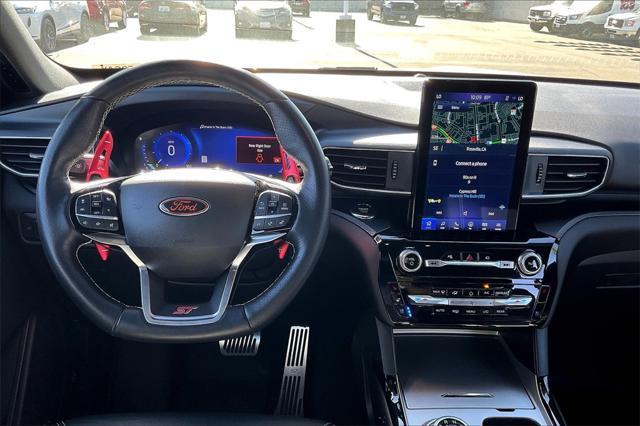 2022 ford explorer st