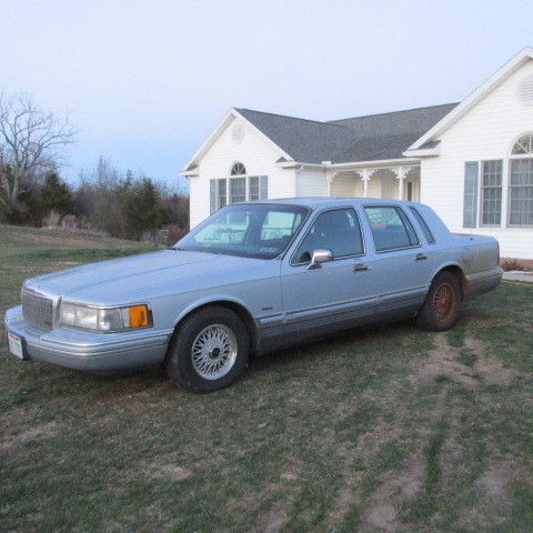 1994 lincoln town car signature series