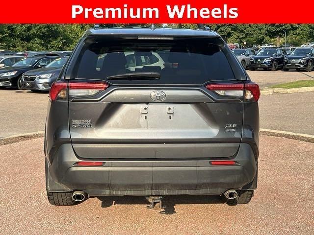 2019 toyota rav4 xle