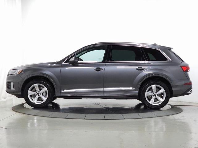 2024 audi q7 45 premium plus