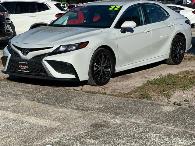 2022 toyota camry se