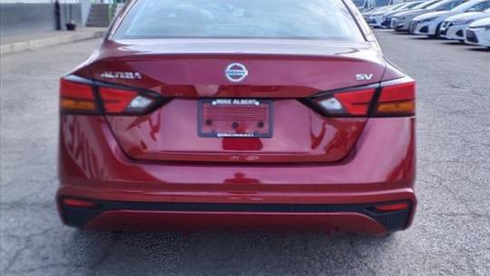 2022 nissan altima 2.5 sv