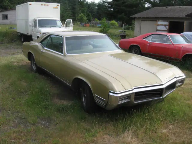 1968 1969 1970 buick riviera collection seven cars and lots of parts
