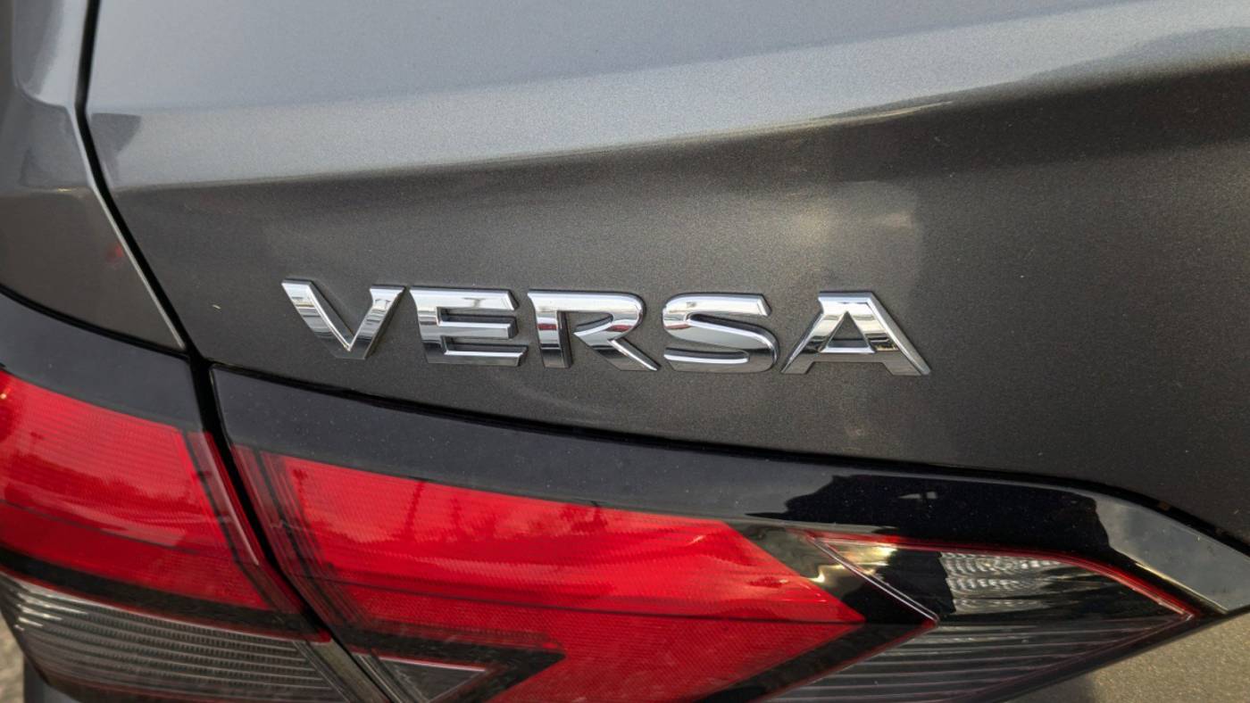 2020 nissan versa sv