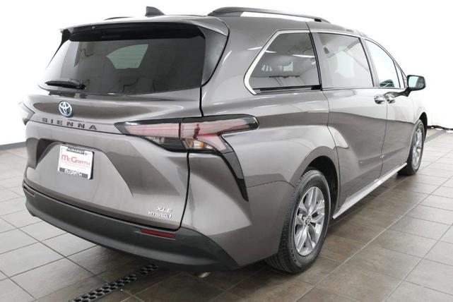 2023 toyota sienna xle